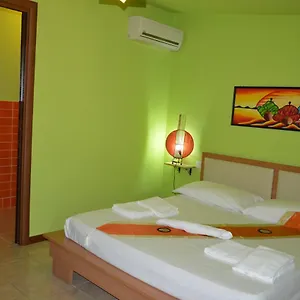 Bed & Breakfast Butterfly House