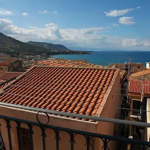 Superior Vacation Service - Cefalu' City Centre Apartment